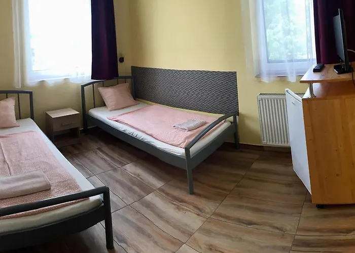 Amarillis فندق غيور